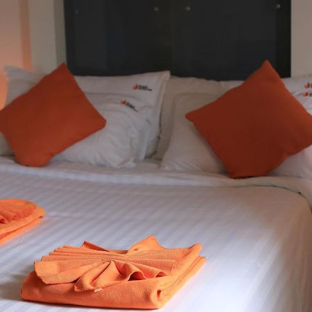 The Original Orange Hotel Nakhon Si Thammarat Room photo