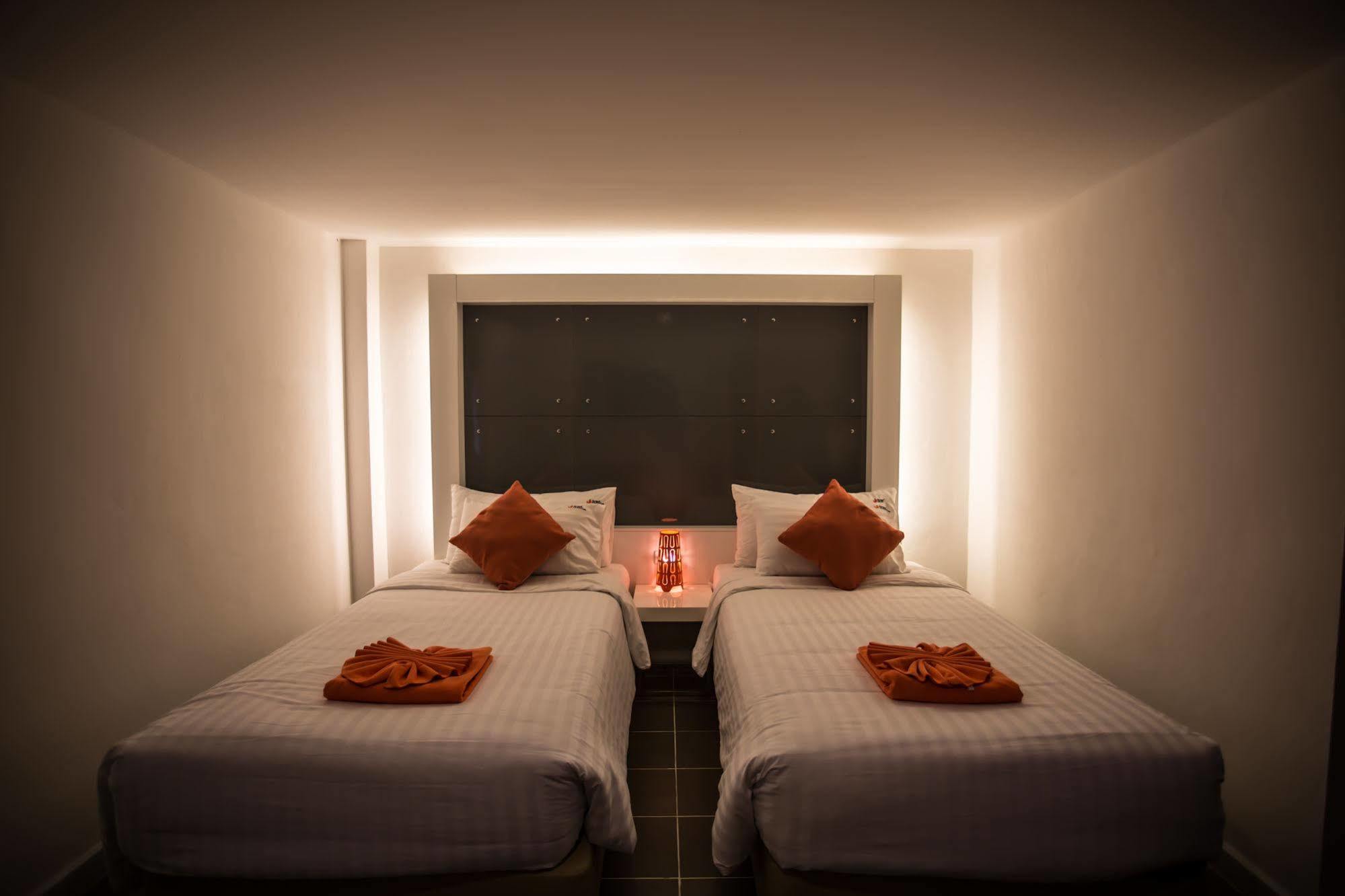 The Original Orange Hotel Nakhon Si Thammarat Exterior photo